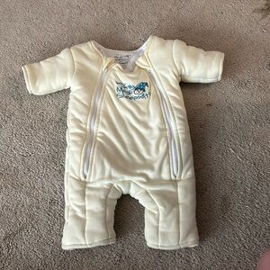 Magic Merlin size small 3-6 months  12-18 lbs